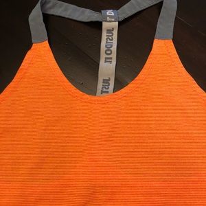 Workout tank top